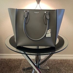 MICHAEL KORS COLLECTION GRACIE TOTE in TAUPE